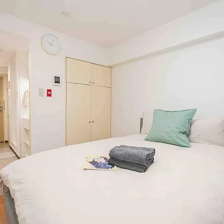 新宿中心地歌舞伎町紧邻伊势丹电器城免费wi-Fi。 Tokyo Exterior photo
